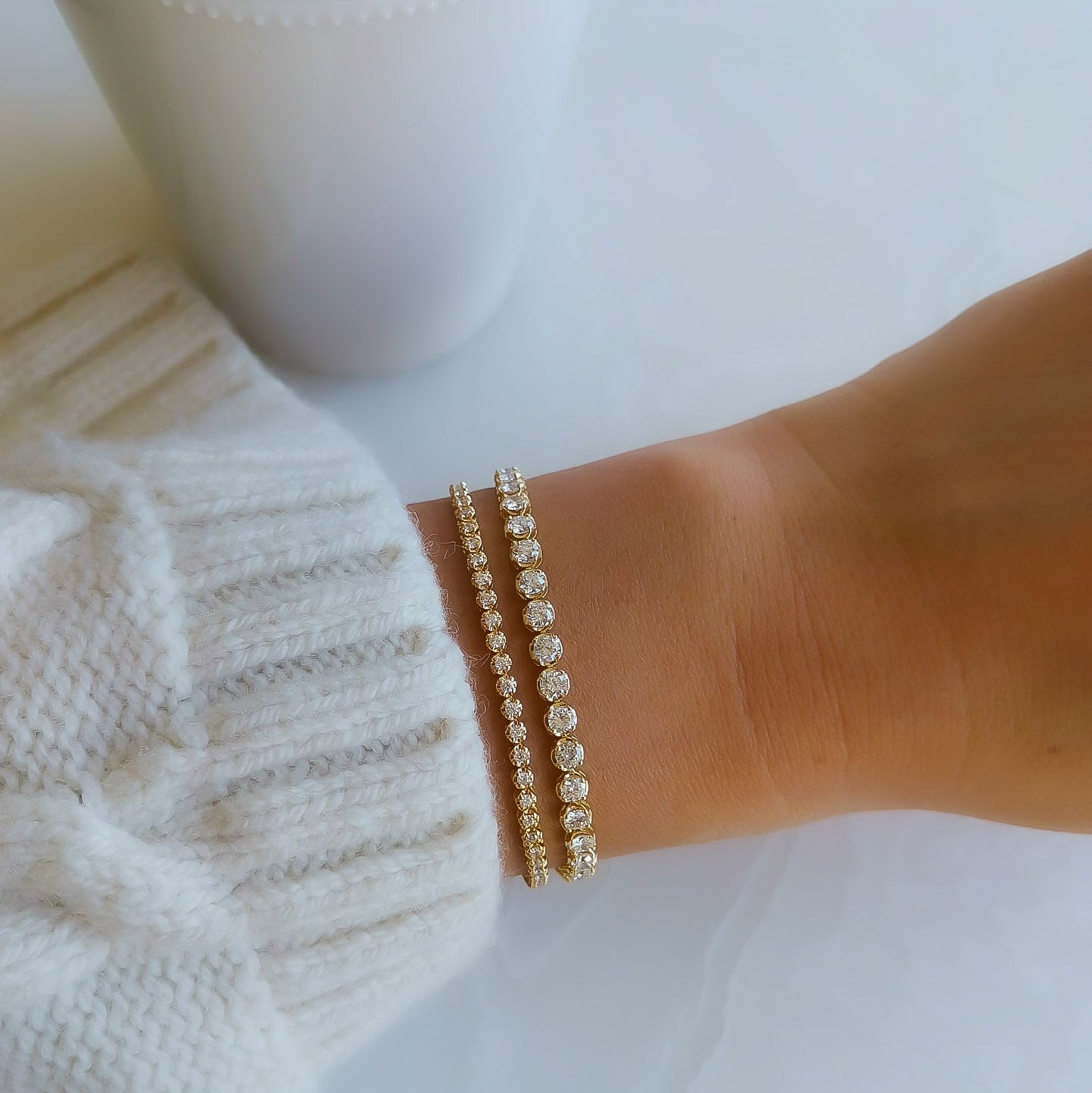 18k Gelbgold Tennisarmband mit natürlichen Diamanten.