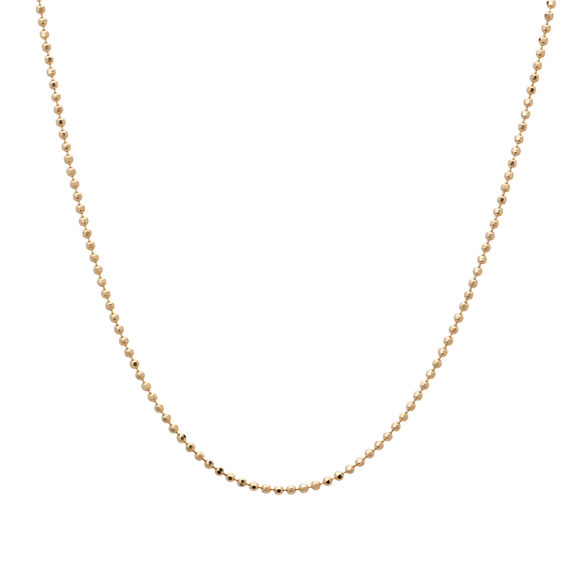 Die Alba Halskette ist mehr als nur ein Schmuckstück – sie ist ein Statement zeitloser Schönheit und Handwerkskunst. Die warmen, goldenen Töne des hochwertigen Gelbgolds werden durch die feine Facettierung jeder einzelnen Kugel zum Leuchten gebracht.

Schmuck-Details:

18 Karat Gelbgold

facettierte Kugeln

Gesamtlänge: 50,5 cm - individuell verstellbar durch Schiebeverschluss

Durchmesser Kugel ca 1,50 mm